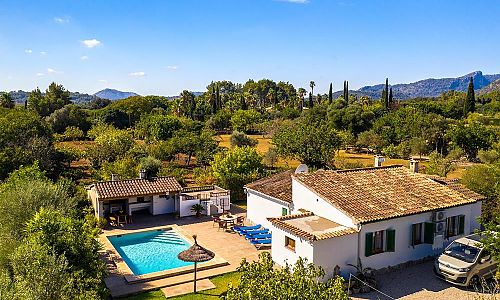 Luftaufnahme vom Außenbereich mit Finca