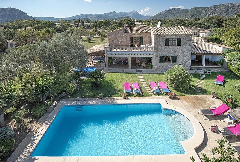 Finca mit Pool in Pollenca