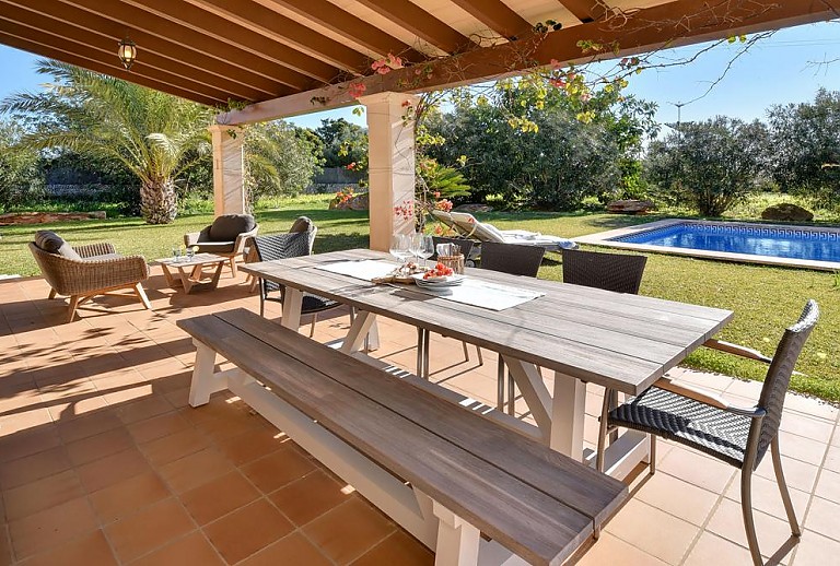 Esstisch mit Bänken Terrasse