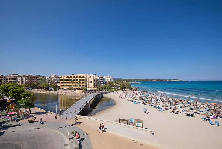 Strand vor der Ferienwohnung