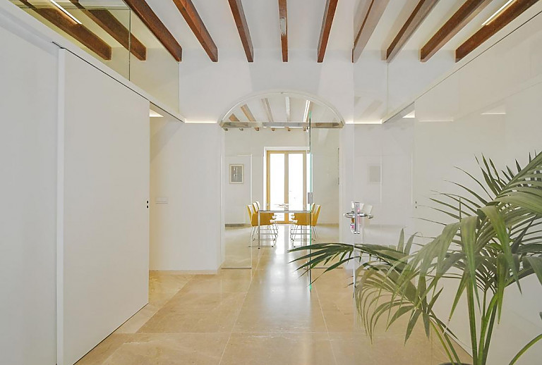 Eingangsbereich mit Blick in den Wohnraum