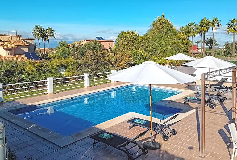 Weitblick vom Poolbereich